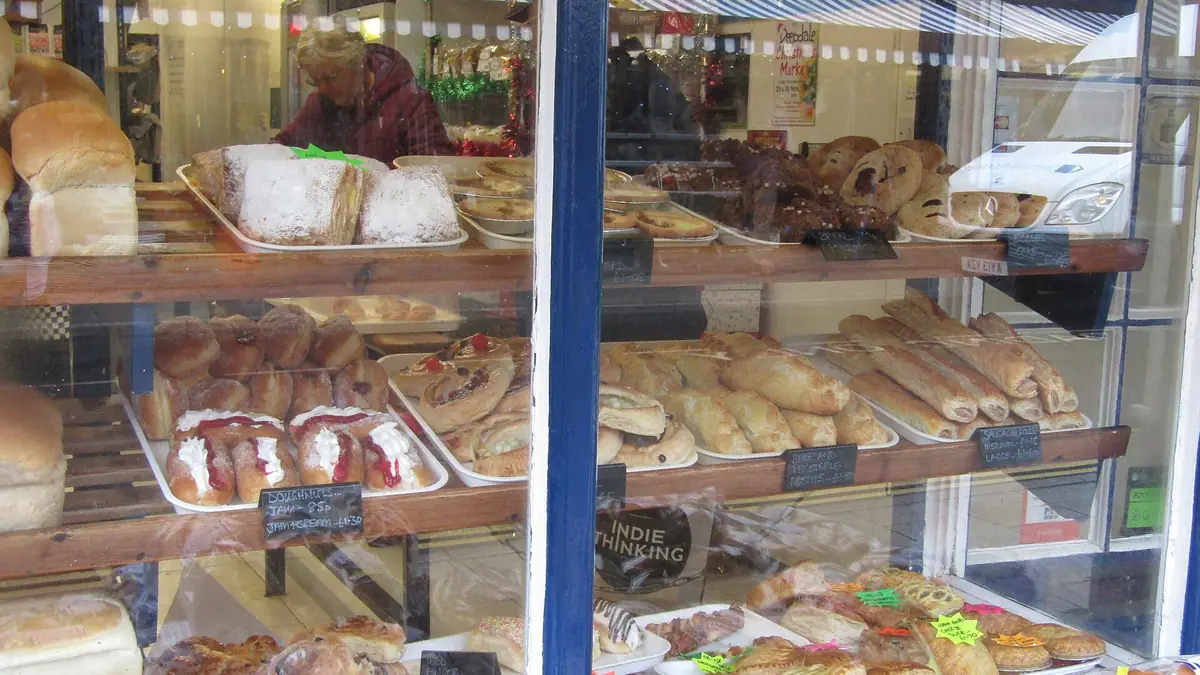 Bayne's Family Bakers – bakery in East Kilbride town centre
